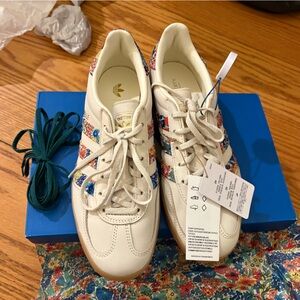 NWT Adidas Gazelle Liberty Floral Sneakers